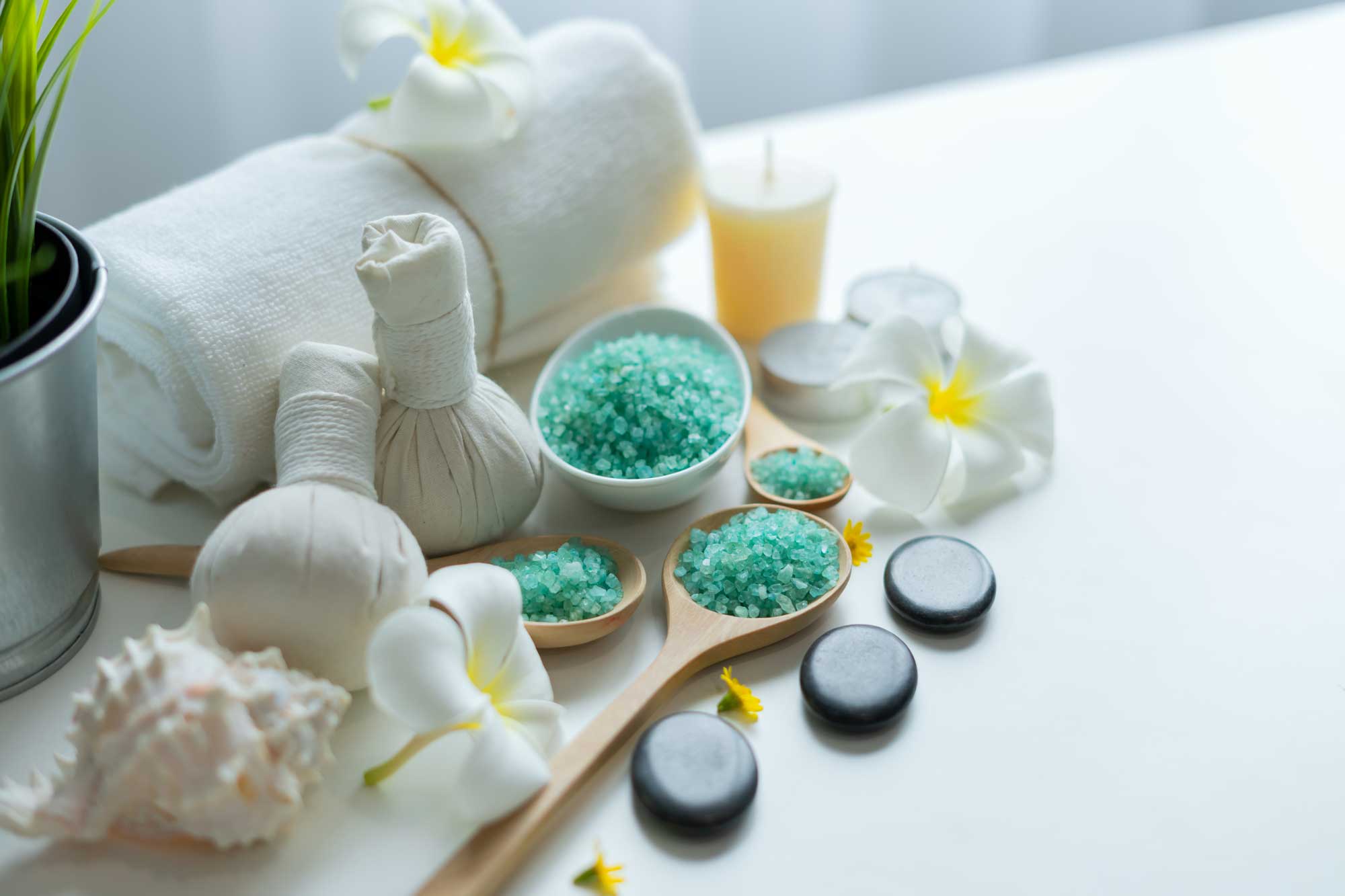 Massageprodukter med stenar, sand och kuddar